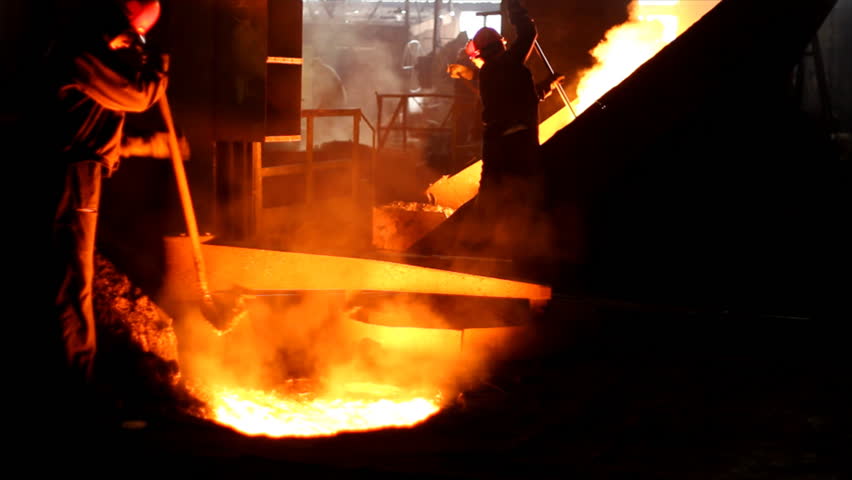 People working in the foundry