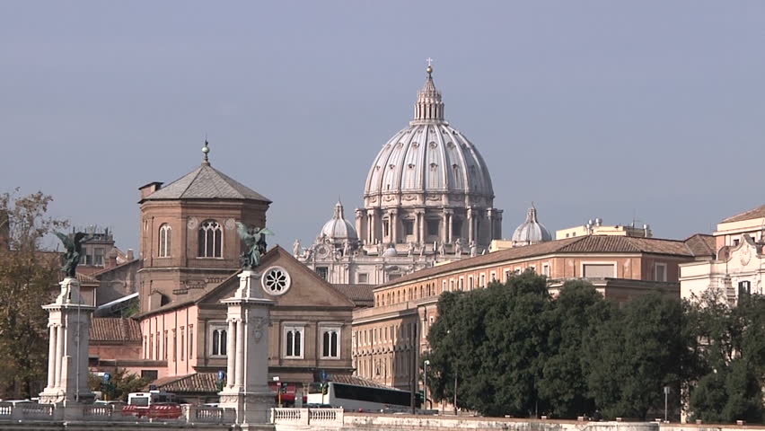 Crowd waiting for the Pope in front of the Papal Basilica of Saint Peter