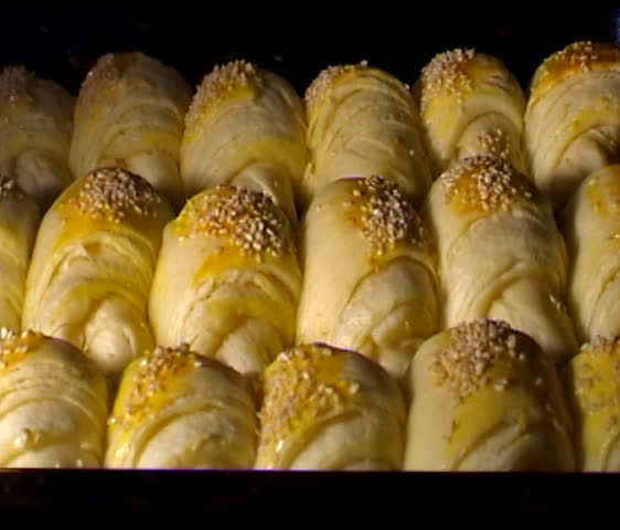 speed-up footage of baking food (bun) 28sec