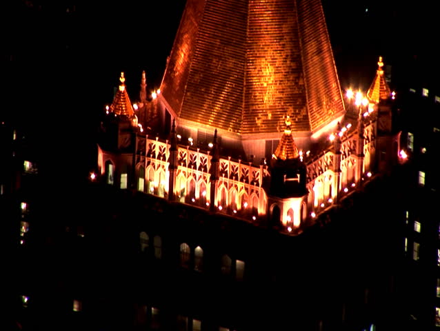 Zoom out of Gold top Building aerial of New York (NY006)