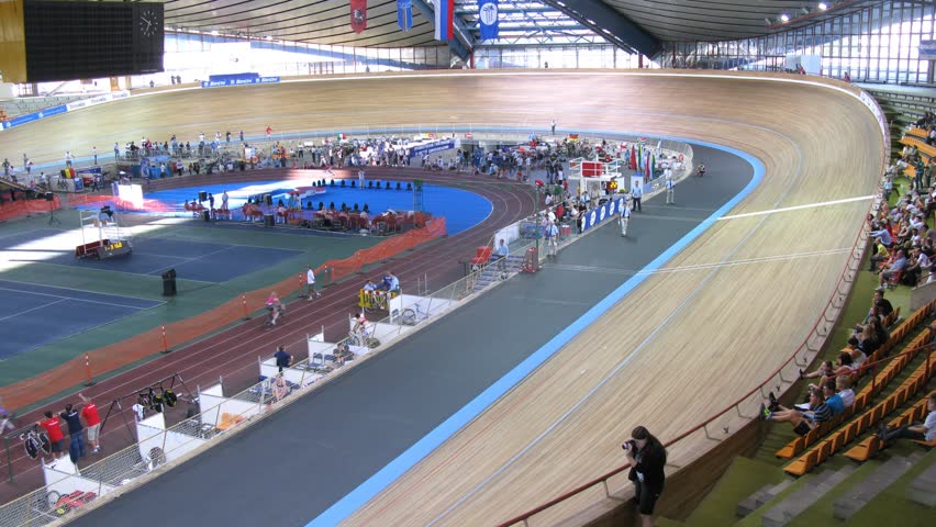 MOSCOW - AUGUST 19: Competitions in Sports complex KRYLATSKOE on Youthful superiority of world on cycling on a track on August 19, 2011 in Moscow, Russia