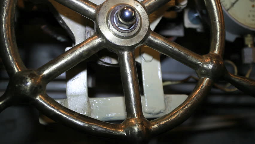 Central control submarines with 189, steering wheel depth of immersion and emersion