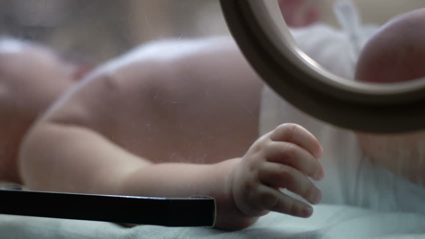Baby in Incubator - 600fps Slow Motion