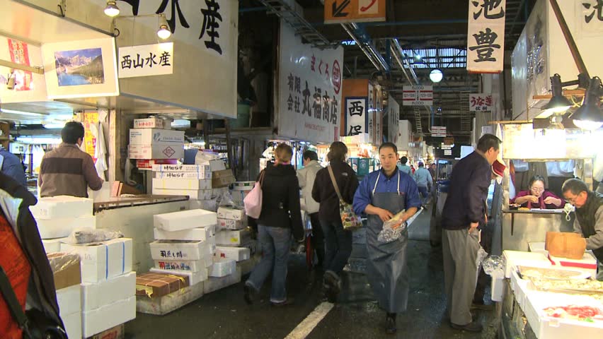 TOKYO, JAPAN - CIRCA 2008: Busy Tsukiji wholesale fish market scene