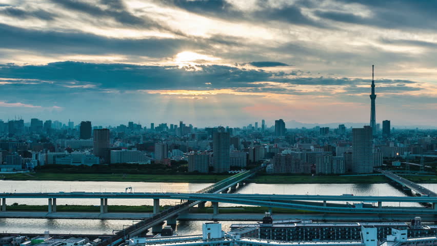 Timelapse view of Tokyo skyline and Skytree at sunset