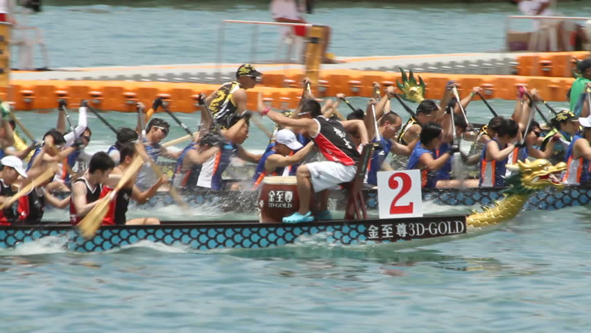 HONG KONG - JUNE 18: Hong Kong International Dragon Boat Races. Dragon boat racing on June 18, 2011 in Hong Kong, China.