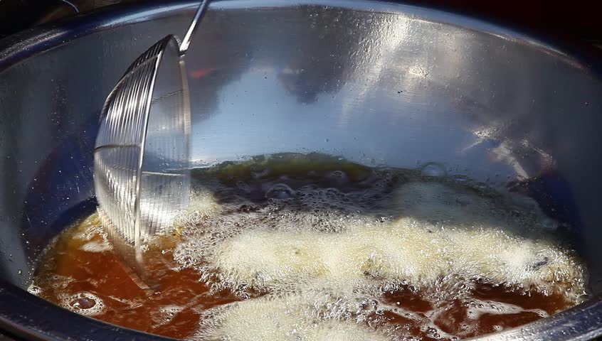 strong-smelling preserved bean curd,also called smelly tofu, the tofu boiled in the oil
