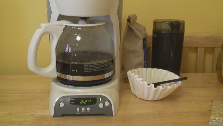 Coffee being brewed at 70x timelapse