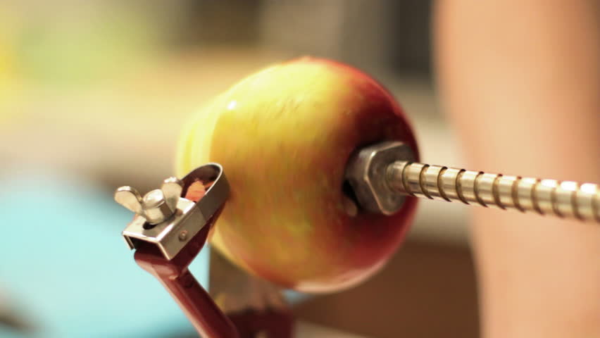Coring Apple (peeling,skinning) for Pie 1