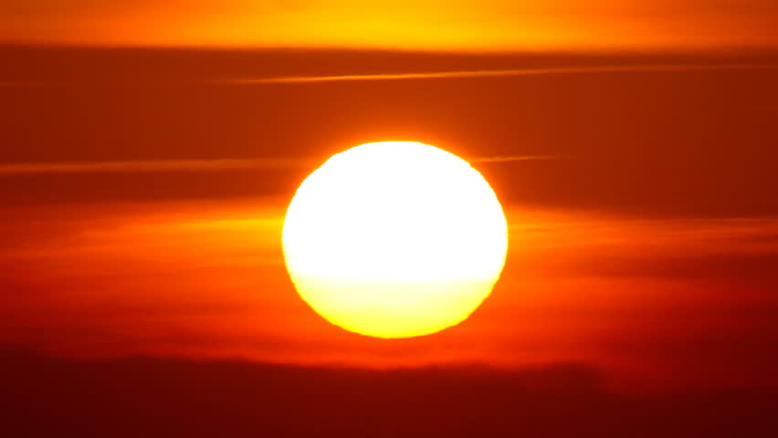 Rising the sun

Description: Sun rising on the red sky.

