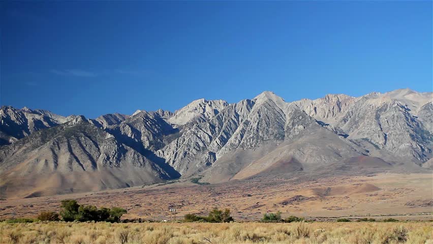 Sierra Nevada mountains, Mt. Whitney in the middle, the highest summit in the contiguous United States with an elevation of 14,505 feet (4,421 m), California, USA 