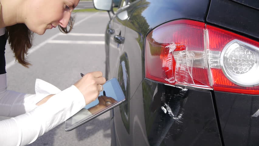 Sketching car damage on digital tablet