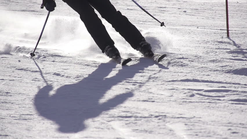 SLOW MOTION: Skier