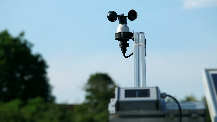 Metric device for weather forecast on solar power station
