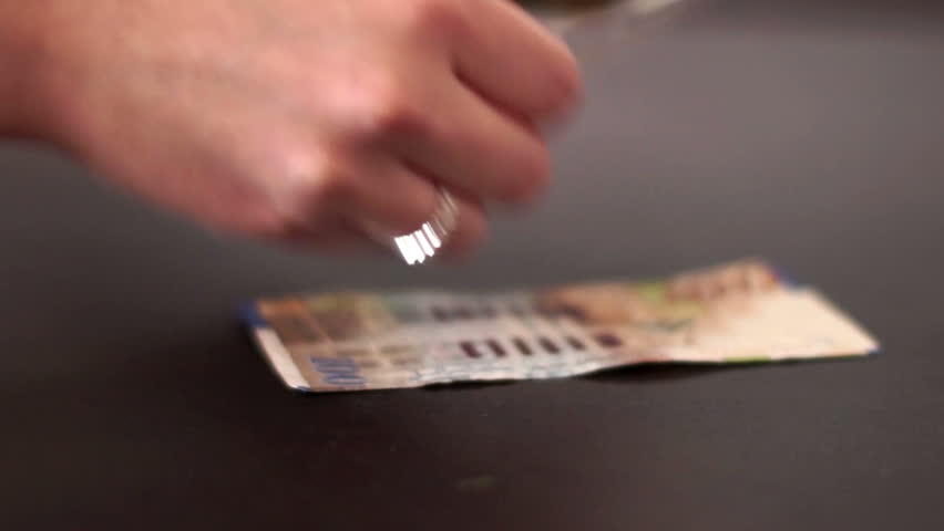 Counting Israeli money