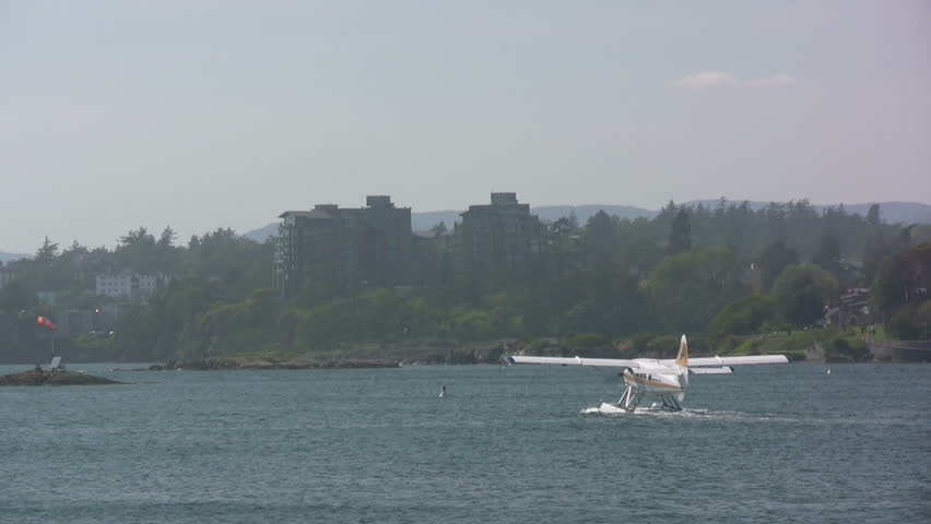 Seaplane taxiing out for take off. HD 1080i