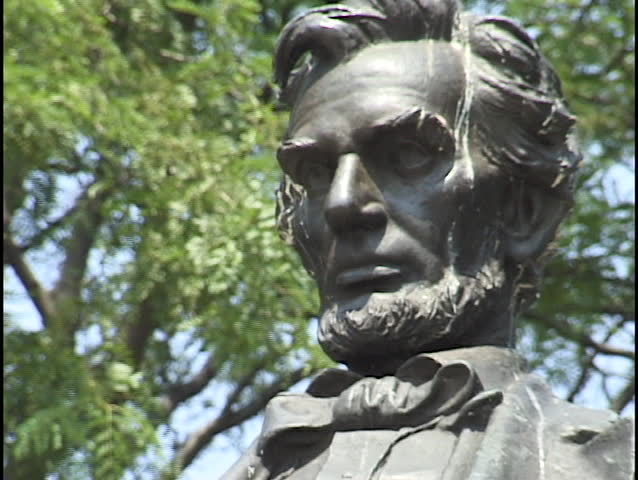 abraham lincoln statue 2