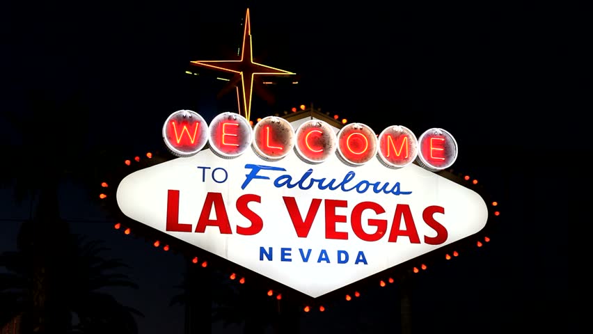 Welcome to Fabulous Las Vegas Nevada sign at night.