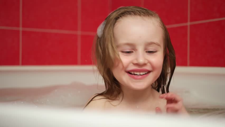 Him playing with her pussy in the shower, knightly nude