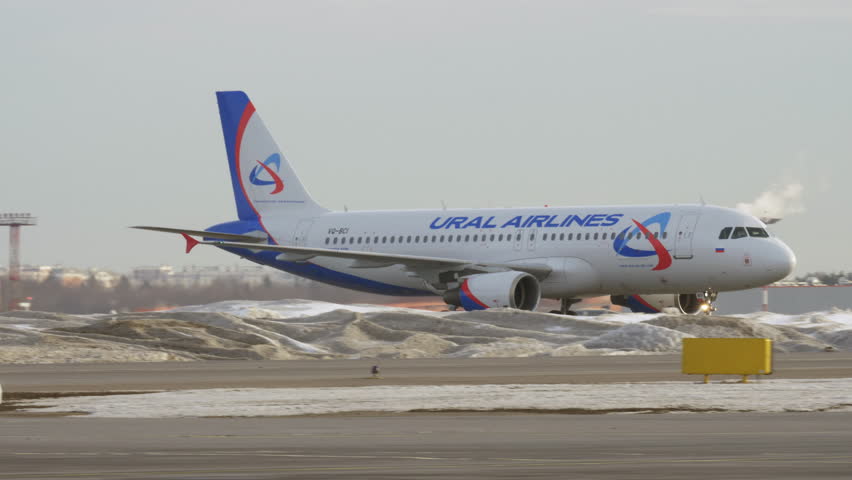 Самолет u6. Airbus a320 ural airlines салон. Рейс u6 105 москва. Airbus a319 уральские авиалинии. Рейс u6 105 москва.