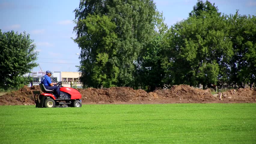 Header of lawnmower