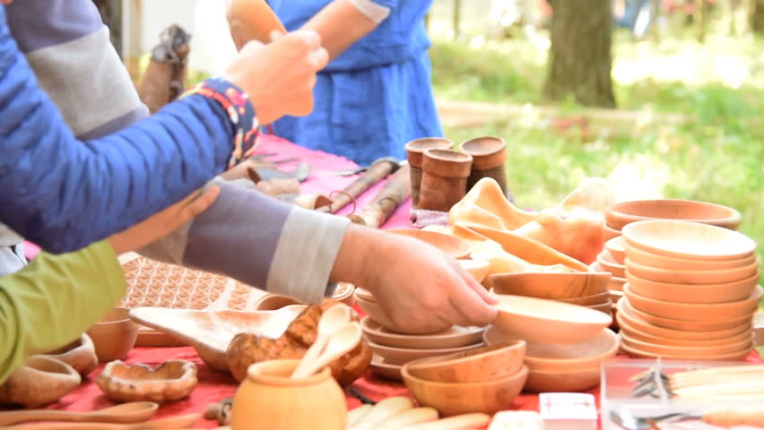 Header of woodenware
