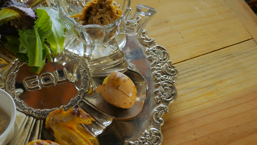Header of Seder