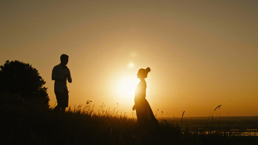 Man Proposing Marriage to a women silhouette image - Free ...