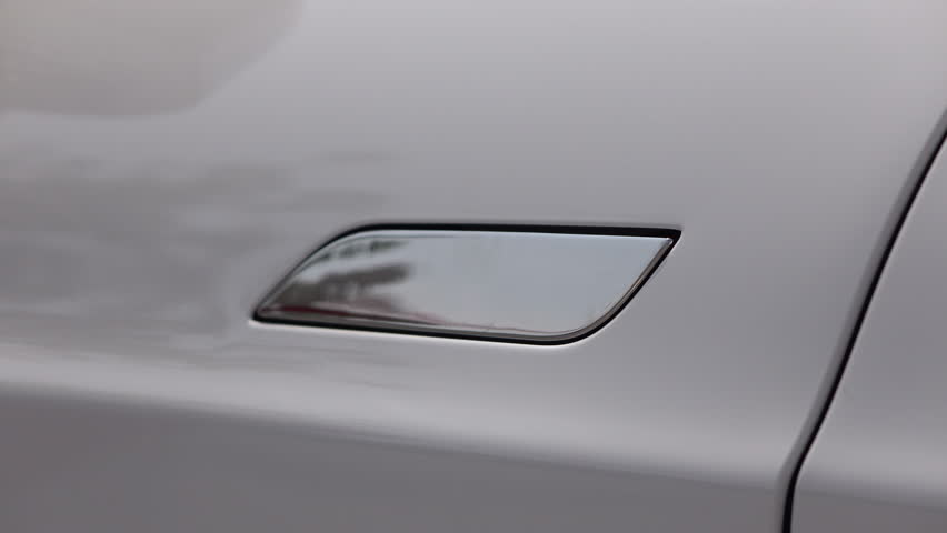 Autonomous Electric Vehicle Door System Detecting Key Not Nearby