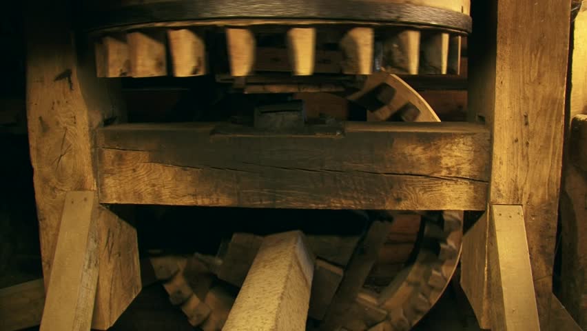 Header of mill