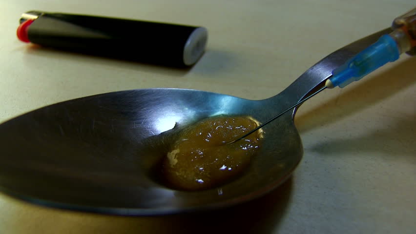 cooking crack in a spoon