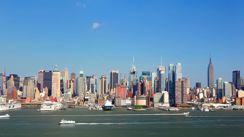 manhattan skyline from hudson river