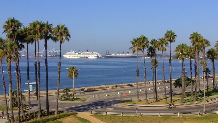 Queen Mary Park Long Beach The Best Beaches In World Long Beach Ca August 5 Palm Trees Parking Lot With People