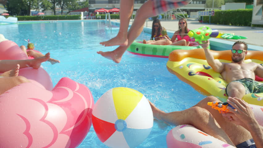team Bikini beach ball