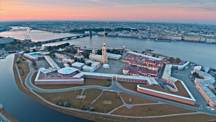 Петропавловская крепость в Санкт Петербурге звезда