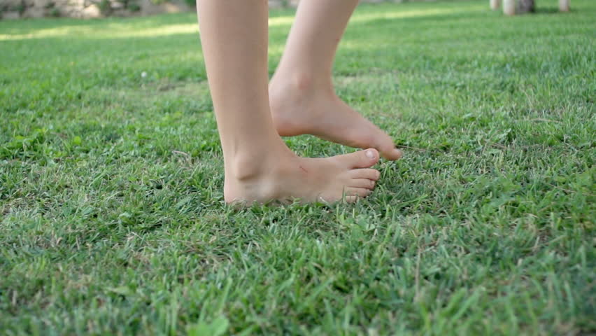 Feet Barefoot Walking Grass - EroFound