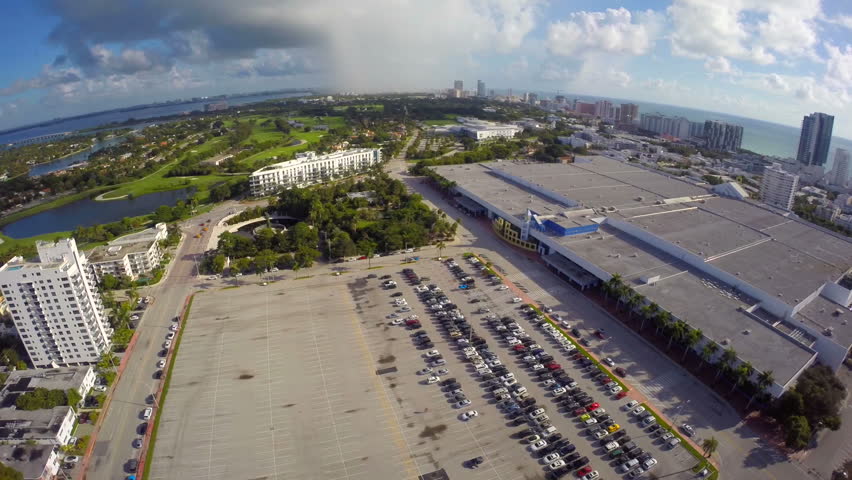 Miami Beach - September 26: Video de stock (totalmente libre de ...