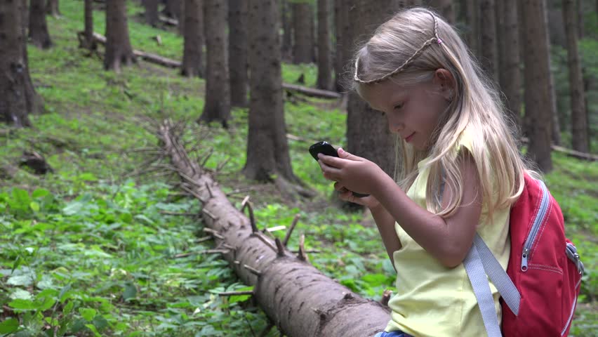 Можно русское видео. Дети лес побег. Tickling in Forest. Teenagers getting Lost in the Wood.